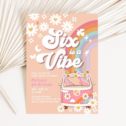 Six is een Vibe Pink Daisy Rainbow Van Verjaardag Kaart