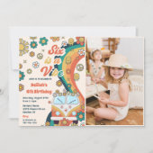 Six is een Vibe Retro Floral 6e verjaardagsfeestje Kaart (Voorkant)