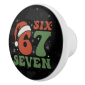 Six Seven 67 Funny Santa Hat Christmas Xmas Meme Keramische Knop (Rechts)