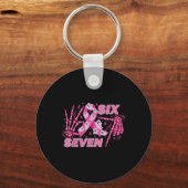 Six Seven 67 Meme Leuke Skelet Borstkanker Bewustz Sleutelhanger (Voorkant)