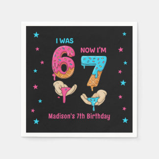 Six Seven Birthday Napkins Servet
