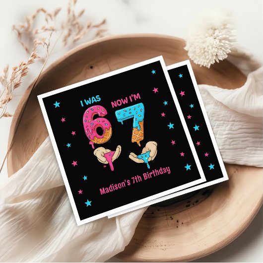 Six Seven Birthday Napkins Servet