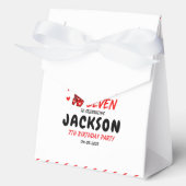 Six Seven Birthday Skeleton Hands Party Bedankdoosjes (Voorkant)