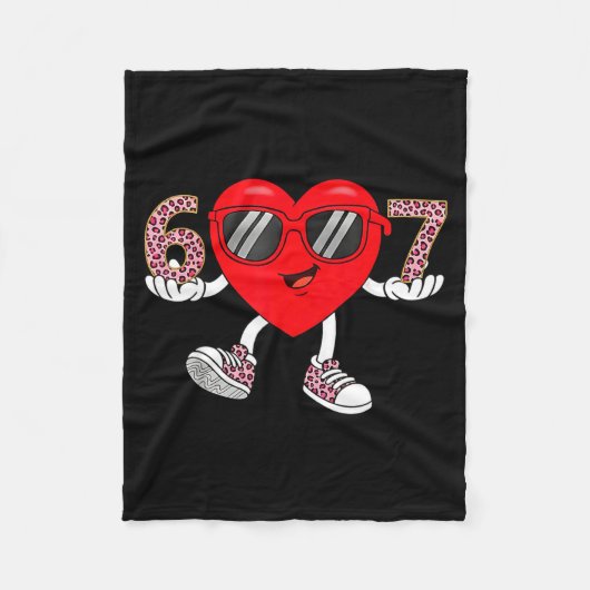 Six Seven Cute Heart 67 Meme 6 7 Valentines Day Bo Fleece Deken (Voorkant)