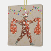Six Seven Oma in Pyjama Kerst  Keramisch Ornament (Links)
