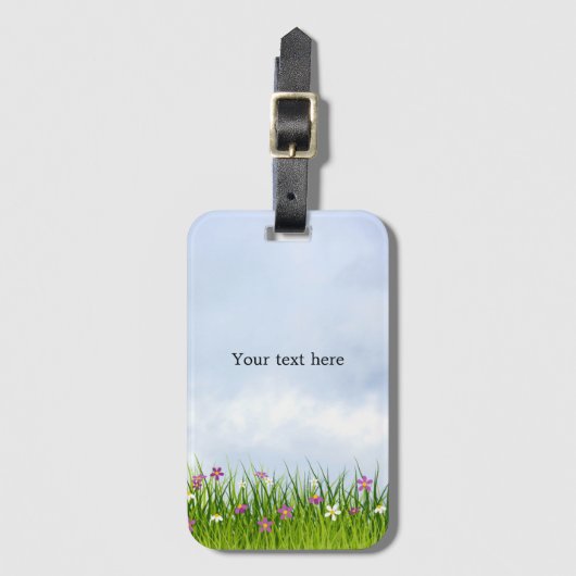 Sjabloon, blauwe lucht en bloemenweide, bagagelabel (Voorkant (verticaal))