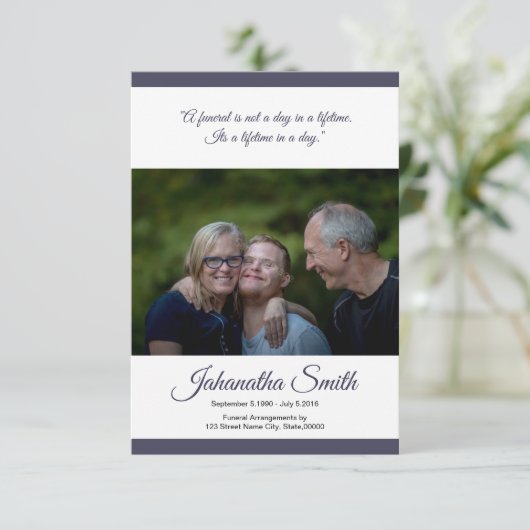 Sjabloon van de Funeral Program Card Kaart (Staand voorkant)