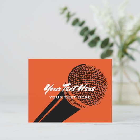 Sjabloon van het briefkaart van de microfoon met m (Staand voorkant)