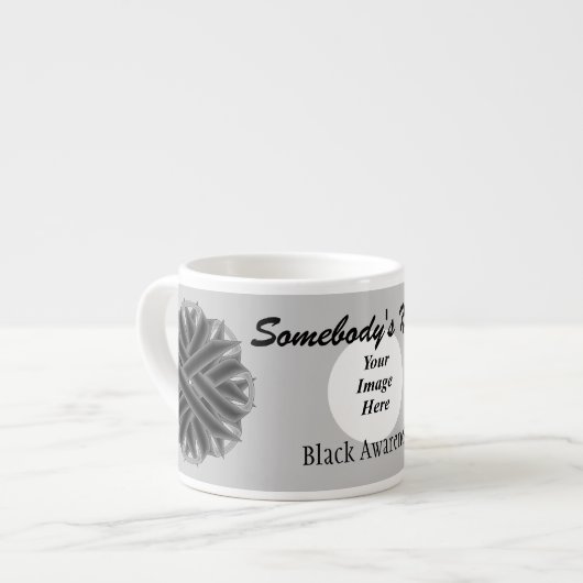 Sjabloon van het Zwarte Bloemlint door Kenneth Yon Espresso Kop (Links)