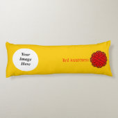 Sjabloon van Red Flower Ribbon door Kenneth Yoncic Lichaamskussen (Achterkant)