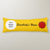 Sjabloon van Red Flower Ribbon door Kenneth Yoncic Lichaamskussen (Voorkant)