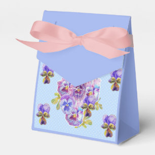 Sjofele blauwe viooltje bloemige theekrans cake fa bedankdoosjes