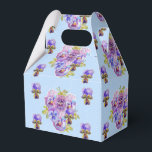 Sjofele blauwe viooltje bloemige trouwcake favorie bedankdoosjes<br><div class="desc">Sjofele chic blauwe viooltje-stip viooltje bloemige theepartij cake favorietendozen. Ontworpen vanuit een van mijn aquarelschilderijen.</div>