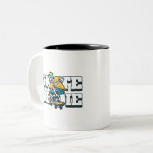 Skate Or Die Tweekleurige Koffiemok (Voorkant links)