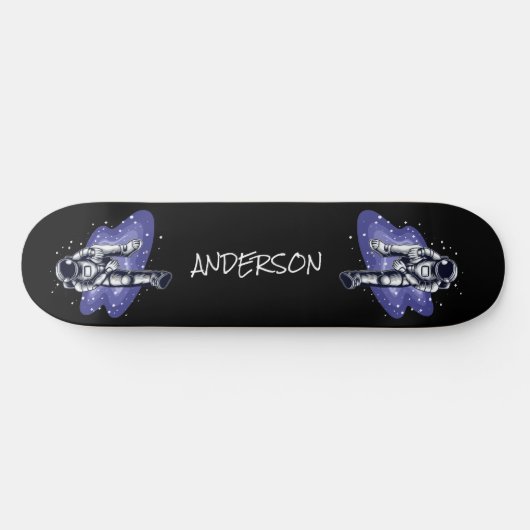 skateboard Astronaut Enjoing in Space (Horizontaal)