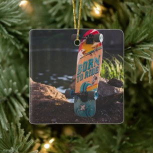 Skateboard dat aan de rand wordt geboren keramisch ornament