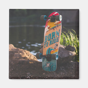 Skateboard dat aan de rand wordt geboren magneet