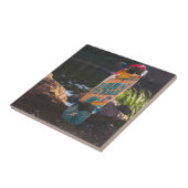 Skateboard dat aan de rand wordt geboren tegeltje (Zijkant)