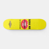 skateboard "KISS ME" (Horizontaal)