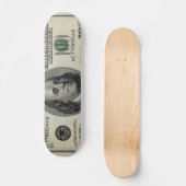 skateboard met 100 poppenbiljetten (Voorkant)