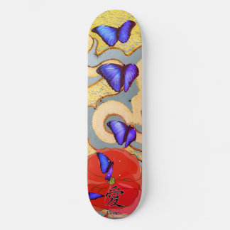 SKATEBOARD MET BUTTERFLIES EN KANJI-LIEFDE KANJI