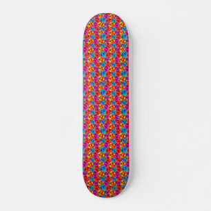 Skateboard met gekleurde bloemen