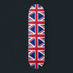 Skateboard met vlag van het Verenigd Koninkrijk<br><div class="desc">Rijd in stijl met ons exclusieve skateboard met de vlag van het Verenigd Koninkrijk! Dit skateboard is gemaakt met nauwgezette aandacht voor detail en is meer dan alleen een rit; het is een viering van het rijke erfgoed en de culturele trots van het Verenigd Koninkrijk. Het opvallende ontwerp toont prominent...</div>