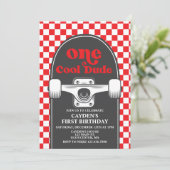 Skateboard One Cool Dude 1e verjaardagsuitnodiging Kaart (Staand voorkant)