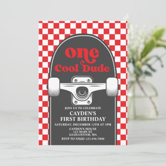 Skateboard One Cool guy 1st Birthday Uitnodiging (Staand voorkant)