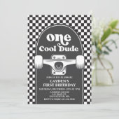 Skateboard One Cool guy 1st Birthday Uitnodiging (Staand voorkant)