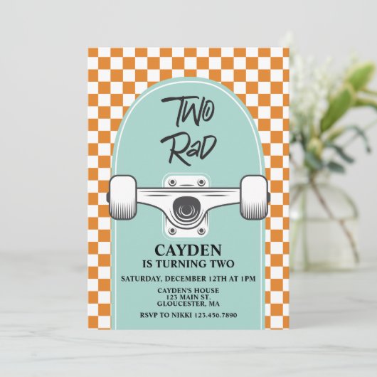 Skateboard Twee Rad Verjaardag Uitnodiging (Staand voorkant)