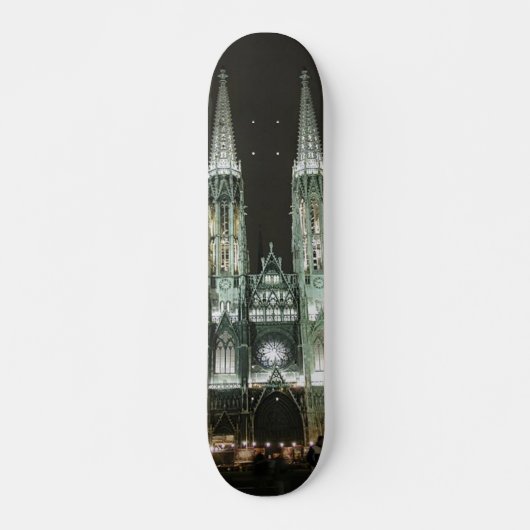 Skateboard van Notre Dame Church (Voorkant)