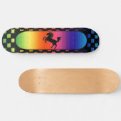 Skateboard van regenboogpaarden (Horizontaal)