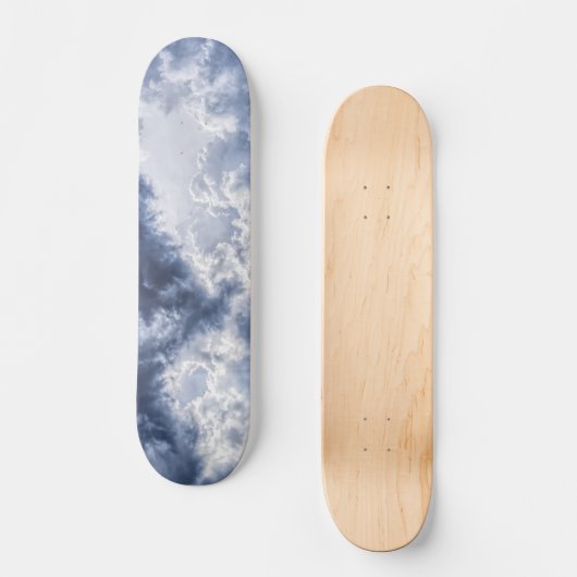 skateboard van stormachinewolken (Voorkant)
