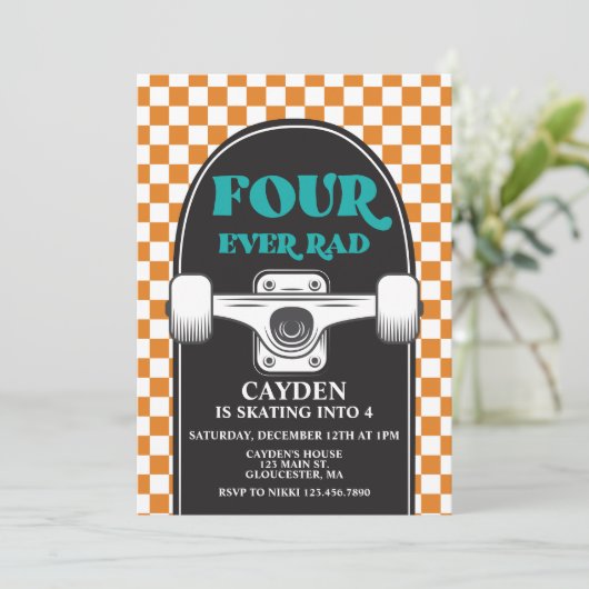 Skateboard Vier Ooit Rad 4e Verjaardag Kaart (Staand voorkant)