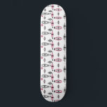 Skateboard voor atoomroze en grijs patroonplaat<br><div class="desc">Deze retro Atomic Pink en Grey Pattern Skateboard is zo geweldige dat het u gezegde zal hebben, "Ik kan niet geloven dat het geen barkcloth is!" Het geïnspireerde design is een nieuwe stap in moderne, moderne, moderne, moderne, moderne stijlen uit de halve eeuw. Het biedt het hele plezier om een...</div>