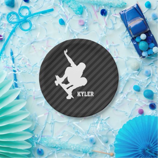 Skateboard; Zwart & Donkergrijze strepen Papieren Bordje (Feest)