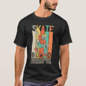 Skateboarden is geen misdaad skateboarder skaters t-shirt (Voorkant)