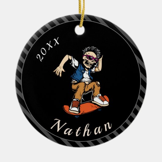 Skateboarden Skater Name & Year Striped Keramisch Ornament (Voorkant)