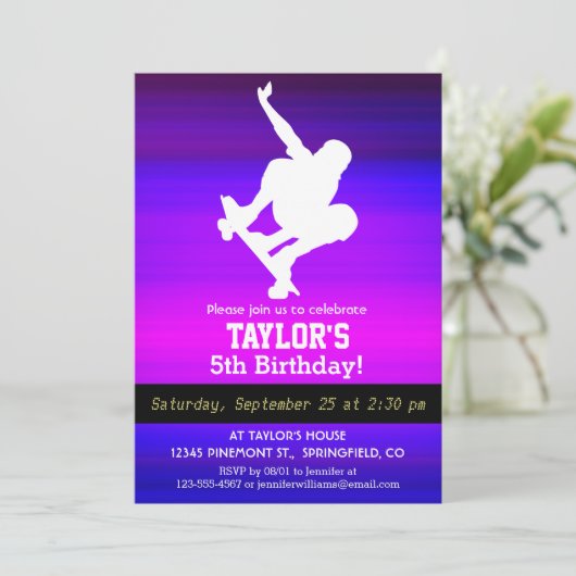 Skateboarden; Vibrant Violet Blue en Magenta Kaart (Staand voorkant)