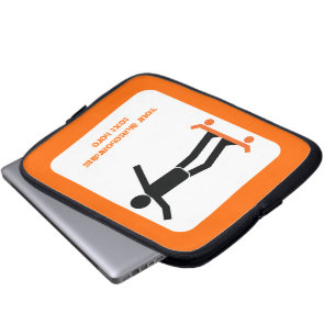 Skateboarder op zijn skateboardaangepast laptop sleeve