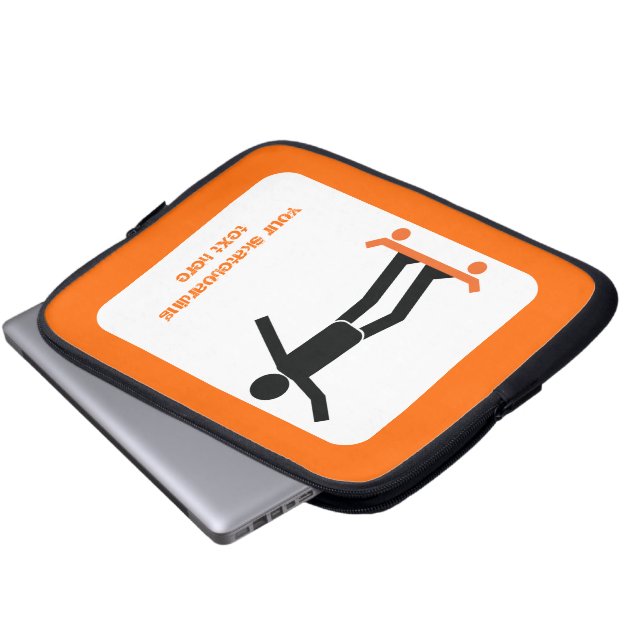 Skateboarder op zijn skateboardaangepast laptop sleeve (Voorkant onderkant)