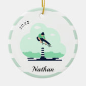 Skateboarding Skater Name & Year Trendy Green  Keramisch Ornament (Voorkant)