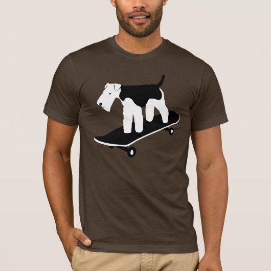Skateboarding Welsh Terrier T-shirt (Voorkant)