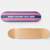 Skateboards met strepenpatroon en aangepaste tekst (Horizontaal)