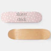 Skater Chick | Blush roze met White Hearts Girls Skateboard (Horizontaal)