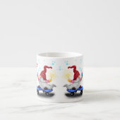 Skater Kerst Gnome met Gift Mok (Voorkant)