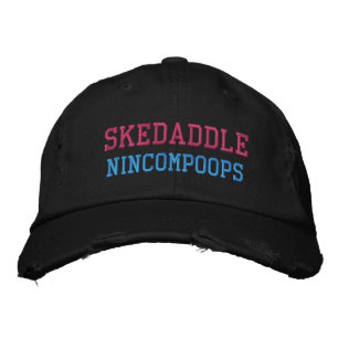 SKEDADDLE NINCOMPOOPS-Pet Geborduurde Pet