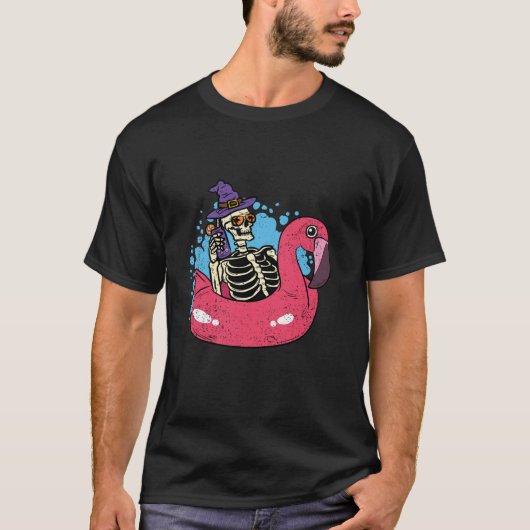Skelet Chillin Flamingo Halloween Funny Witch Bo T-shirt (Voorkant)