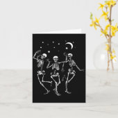 Skelet dansen onder de maan grappig gelukkig kaart (Gele Bloem)